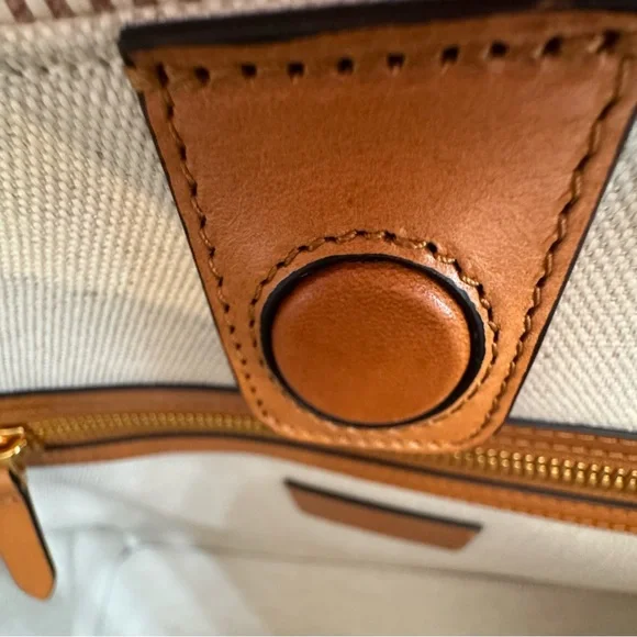 Auth. Valentino Garavani Antibes Tote - New Condition - Picture 15 of 15